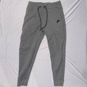 NIKE Tech Fleece Joggers Adult Large